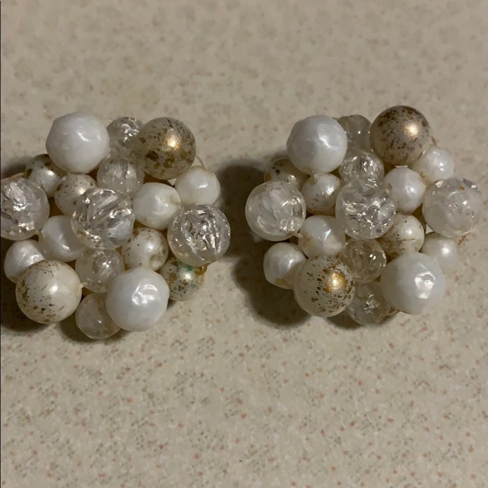 Germany white bead clip earrings